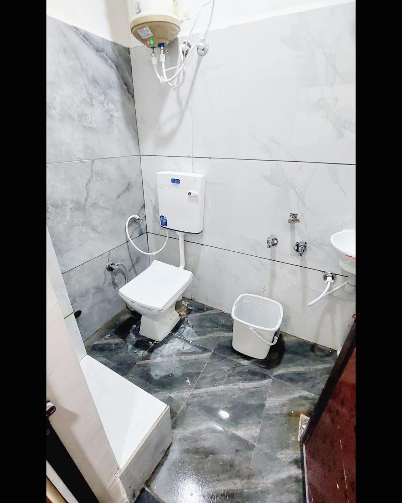 Hotel Om Palace Ujjain Extérieur photo